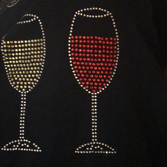 At My Age I Need Glasses Rhinestone Wine Bling Short Sleeve T- Shirt Sz 2XL - Picture 3 of 6